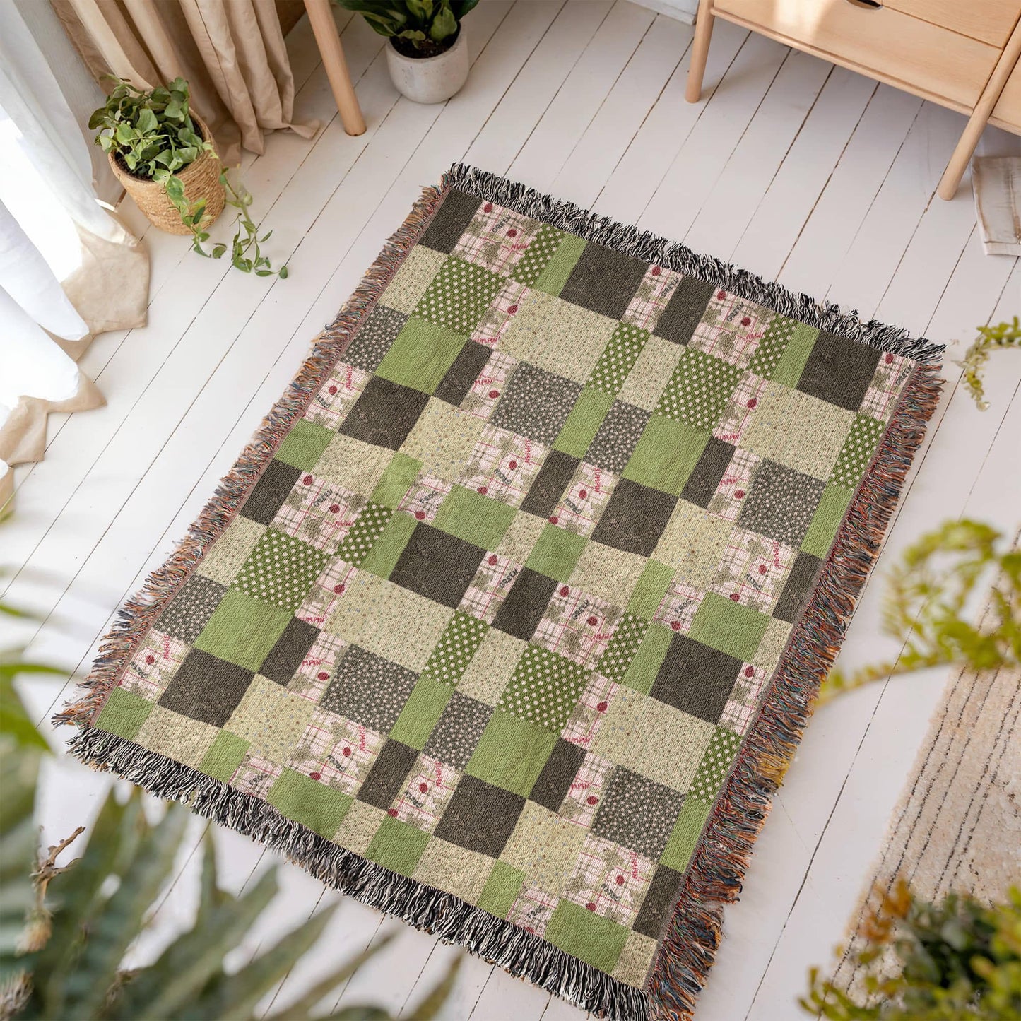 Glenna's green Heirloom woven blanket 1,600 x 1,920 x 3 to size portrait blanket